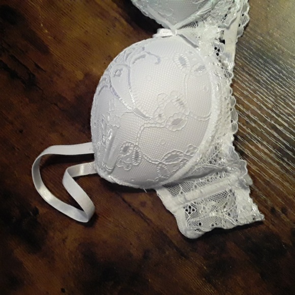 Feminine NWOT 34A Sexy Rene Rofe White Padded underwire Push Up Bra - Picture 2 of 10